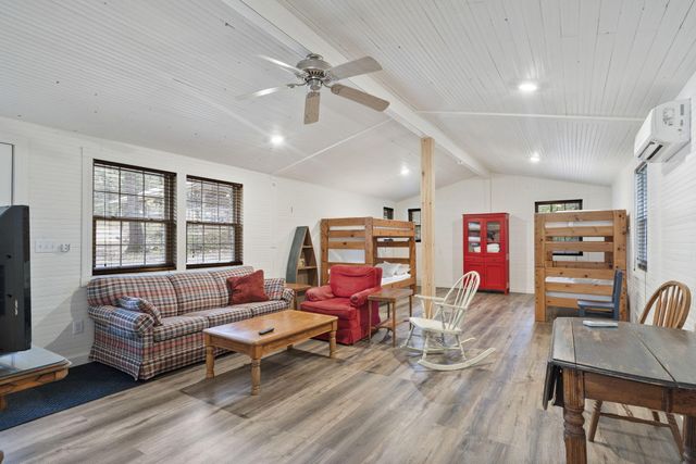 220 Bittersweet Circle, Kimberling City, MO 65686