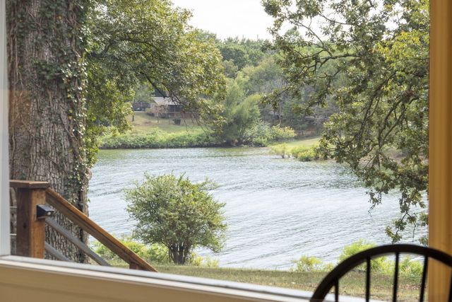 220 Bittersweet Circle, Kimberling City, MO 65686