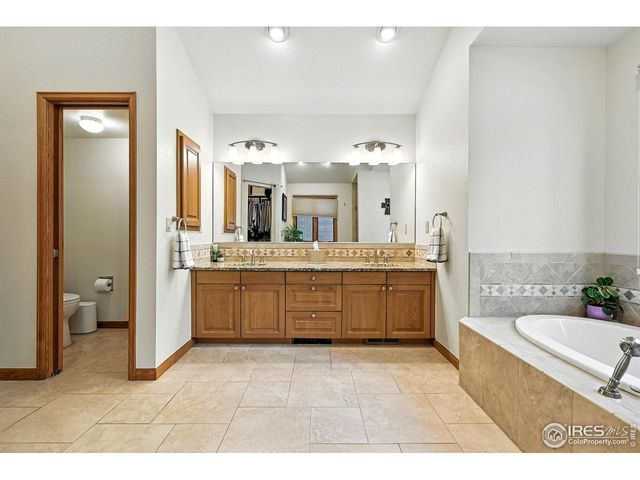 2020 Diamond Dr, Longmont, CO 80504