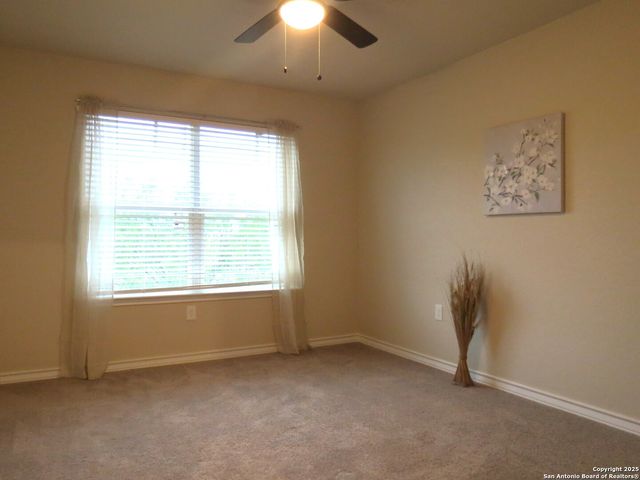 740 Crestview, Floresville, TX 78114