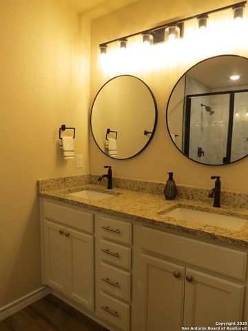 740 Crestview, Floresville, TX 78114