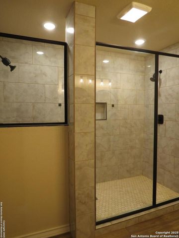 740 Crestview, Floresville, TX 78114