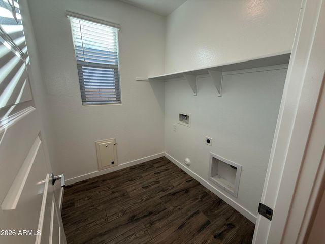 9823 E Tupelo Avenue, Mesa, AZ 85212