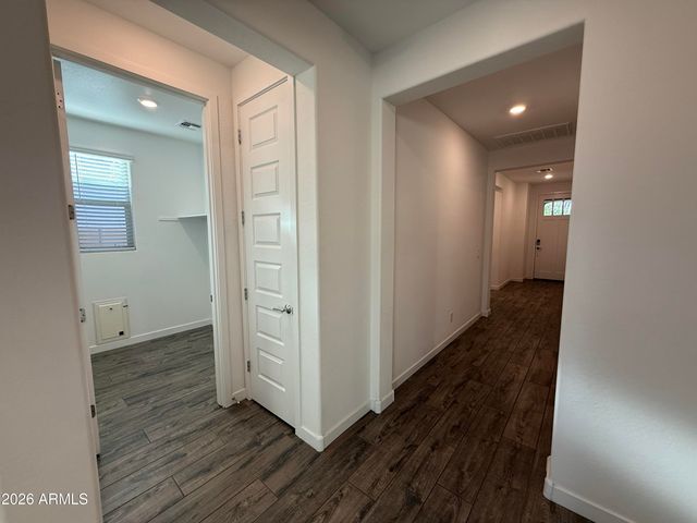 9823 E Tupelo Avenue, Mesa, AZ 85212