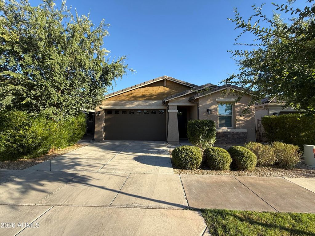 9823 E Tupelo Avenue, Mesa, AZ 85212