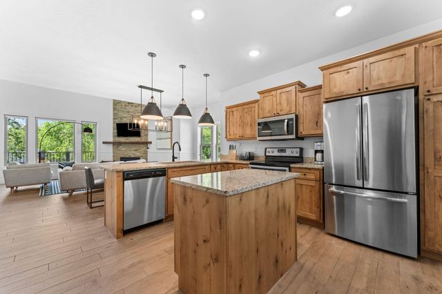 26915 Reel Lane, Shell Knob, MO 65747