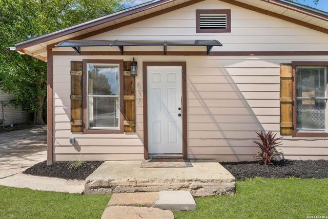 537 N San Gabriel, San Antonio, TX 78228