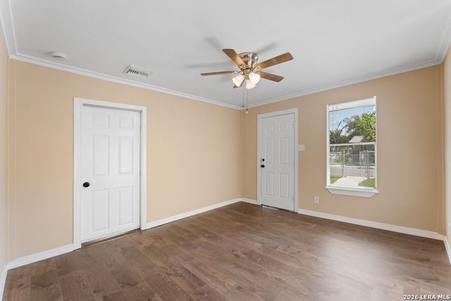 537 N San Gabriel, San Antonio, TX 78228