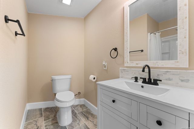 537 N San Gabriel, San Antonio, TX 78228