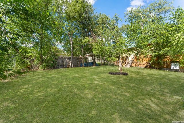 537 N San Gabriel, San Antonio, TX 78228