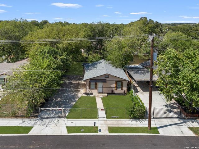 537 N San Gabriel, San Antonio, TX 78228