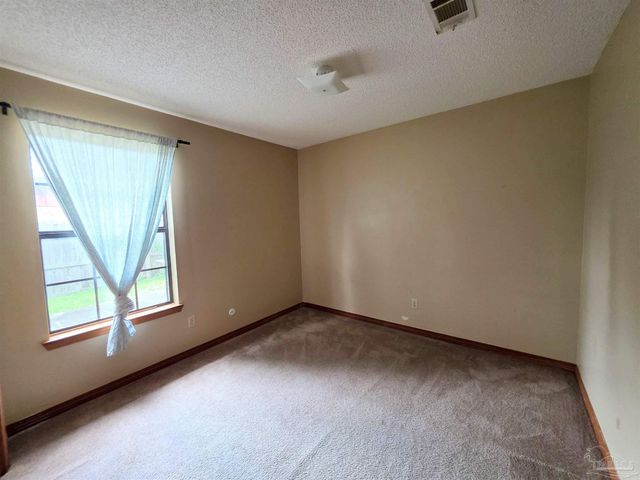 802 Christian Dr, Pensacola, FL 32506