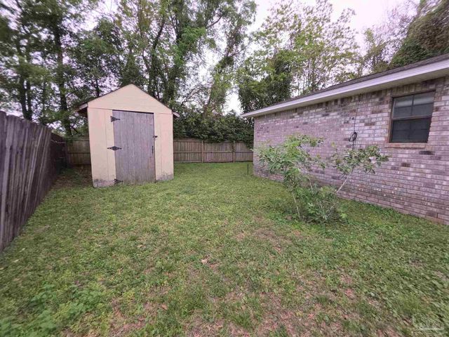 802 Christian Dr, Pensacola, FL 32506