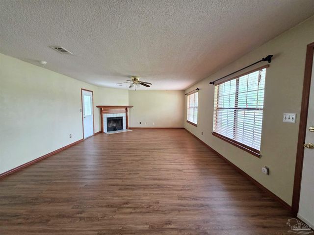 802 Christian Dr, Pensacola, FL 32506