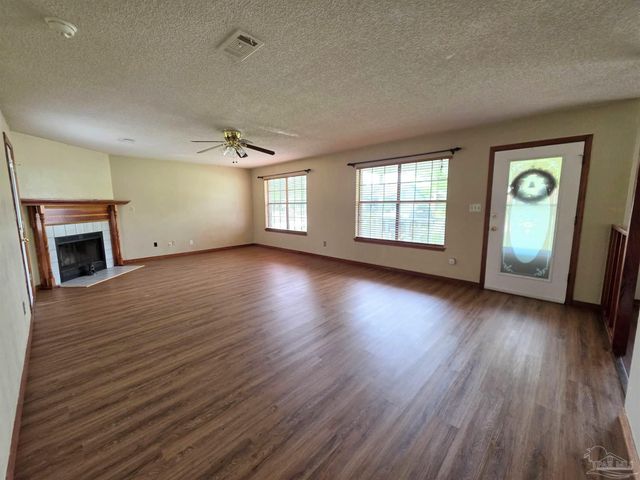 802 Christian Dr, Pensacola, FL 32506