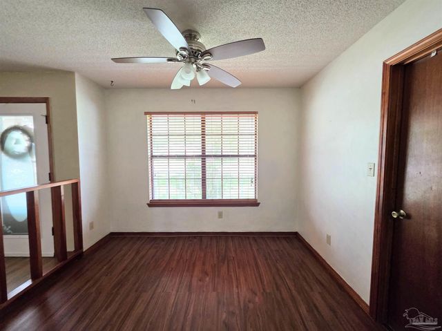 802 Christian Dr, Pensacola, FL 32506