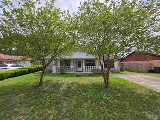 802 Christian Dr, Pensacola, FL 32506