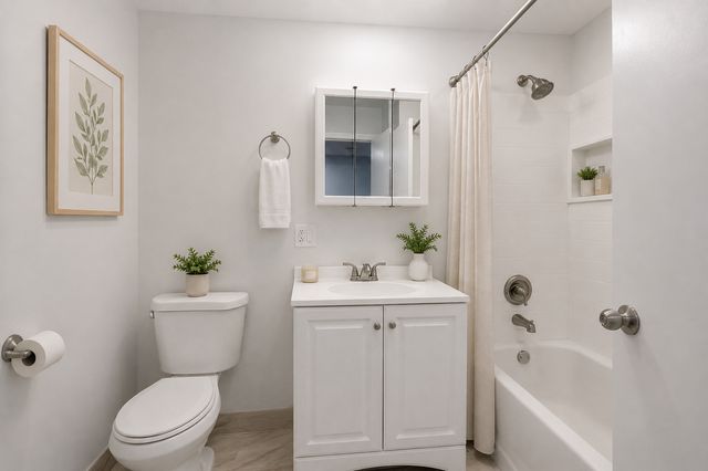 224 E Rimini Court 1B, Palatine, IL 60067