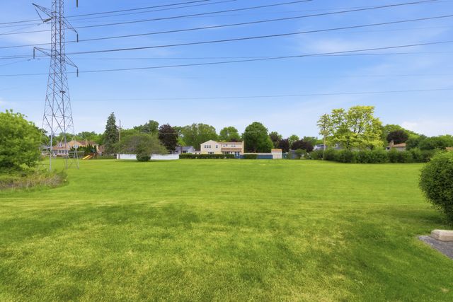224 E Rimini Court 1B, Palatine, IL 60067