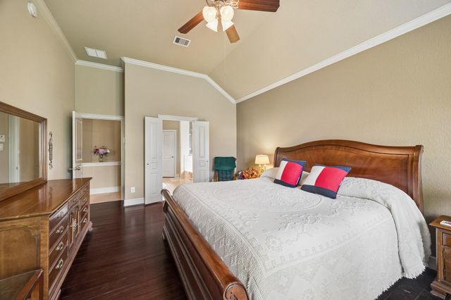 14 Tallgrass Way, Spring, TX 77389