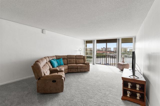 7400 SUN ISLAND DRIVE S 412, South Pasadena, FL 33707
