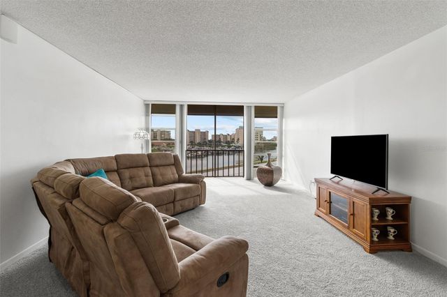7400 SUN ISLAND DRIVE S 412, South Pasadena, FL 33707