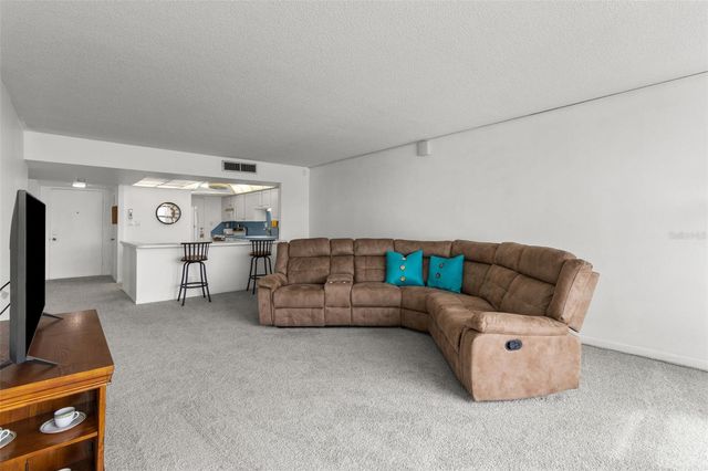 7400 SUN ISLAND DRIVE S 412, South Pasadena, FL 33707