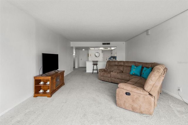 7400 SUN ISLAND DRIVE S 412, South Pasadena, FL 33707