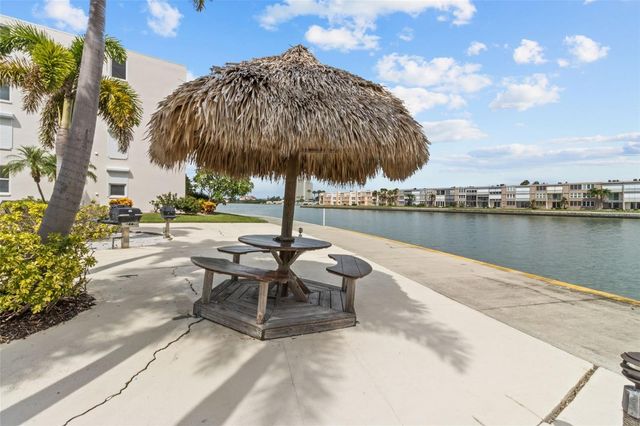 7400 SUN ISLAND DRIVE S 412, South Pasadena, FL 33707