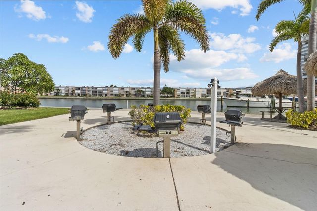 7400 SUN ISLAND DRIVE S 412, South Pasadena, FL 33707