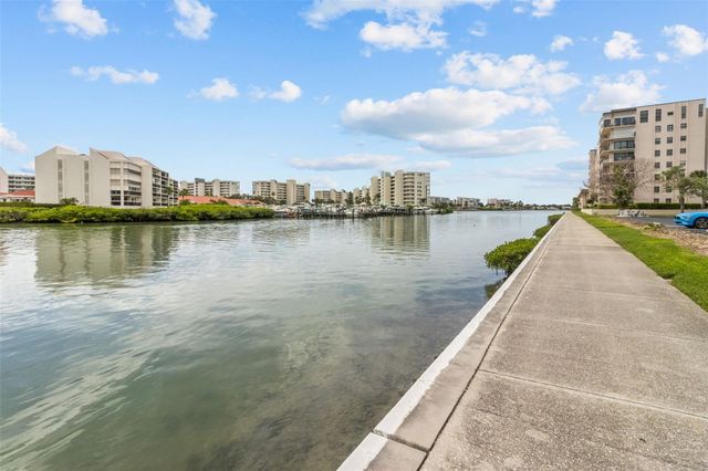 7400 SUN ISLAND DRIVE S 412, South Pasadena, FL 33707