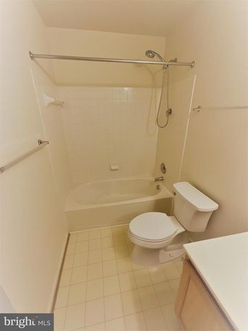42793 PILGRIM SQ, Chantilly, VA 20152