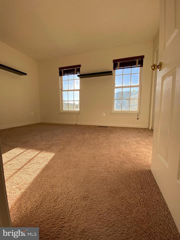 42793 PILGRIM SQ, Chantilly, VA 20152