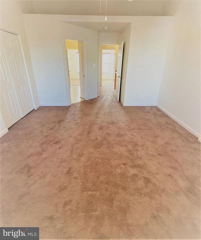 42793 PILGRIM SQ, Chantilly, VA 20152