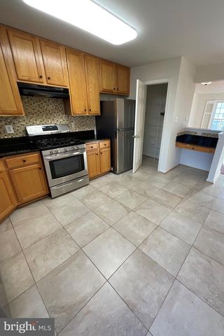 42793 PILGRIM SQ, Chantilly, VA 20152