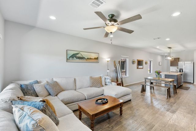 16974 Rich Pines Drive, Conroe, TX 77302