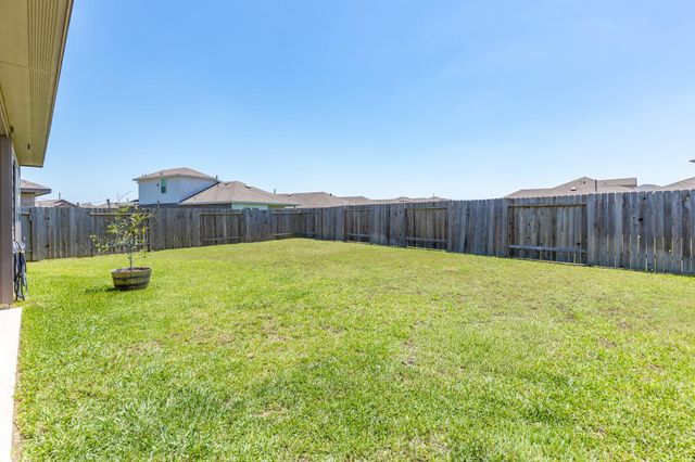 16974 Rich Pines Drive, Conroe, TX 77302