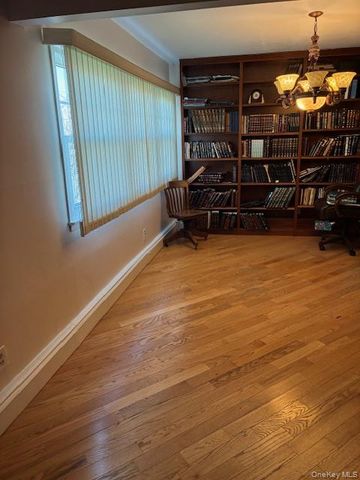 101 E Olive Street, Long Beach, NY 11561