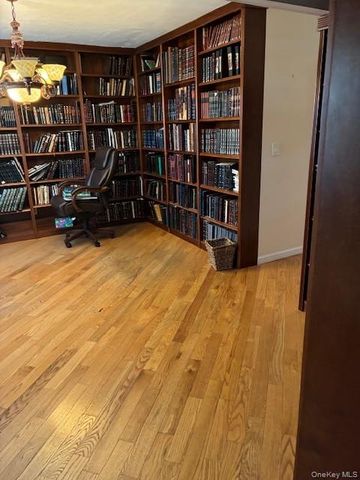 101 E Olive Street, Long Beach, NY 11561