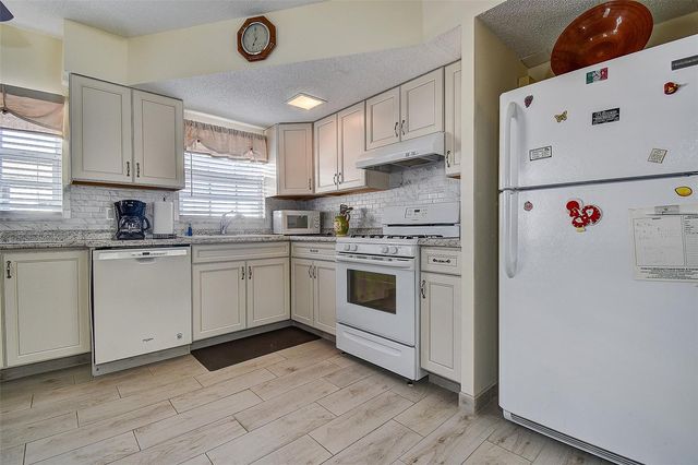 7729 39TH TERRACE N, St Petersburg, FL 33709