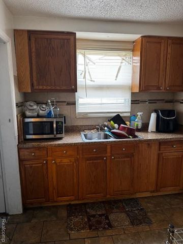 15018 Tacoma Street, Detroit, MI 48205