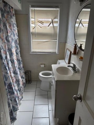 15018 Tacoma Street, Detroit, MI 48205