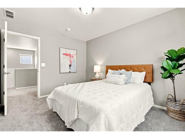 6682 Longpark Dr, Parker, CO 80138