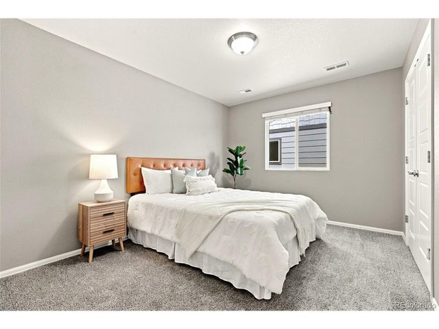 6682 Longpark Dr, Parker, CO 80138