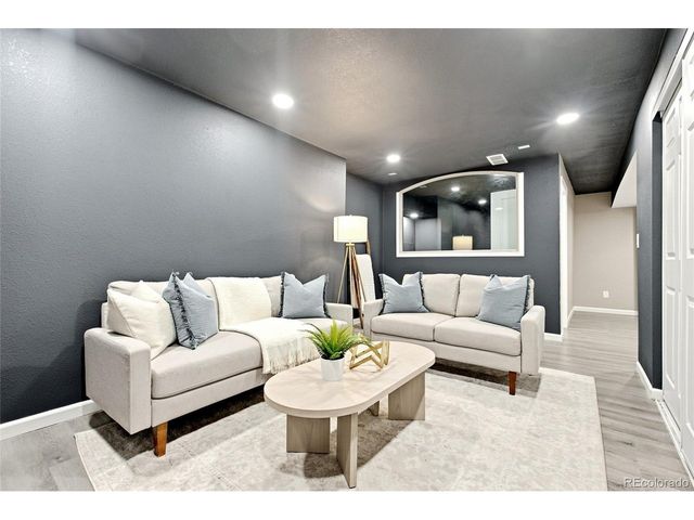 6682 Longpark Dr, Parker, CO 80138
