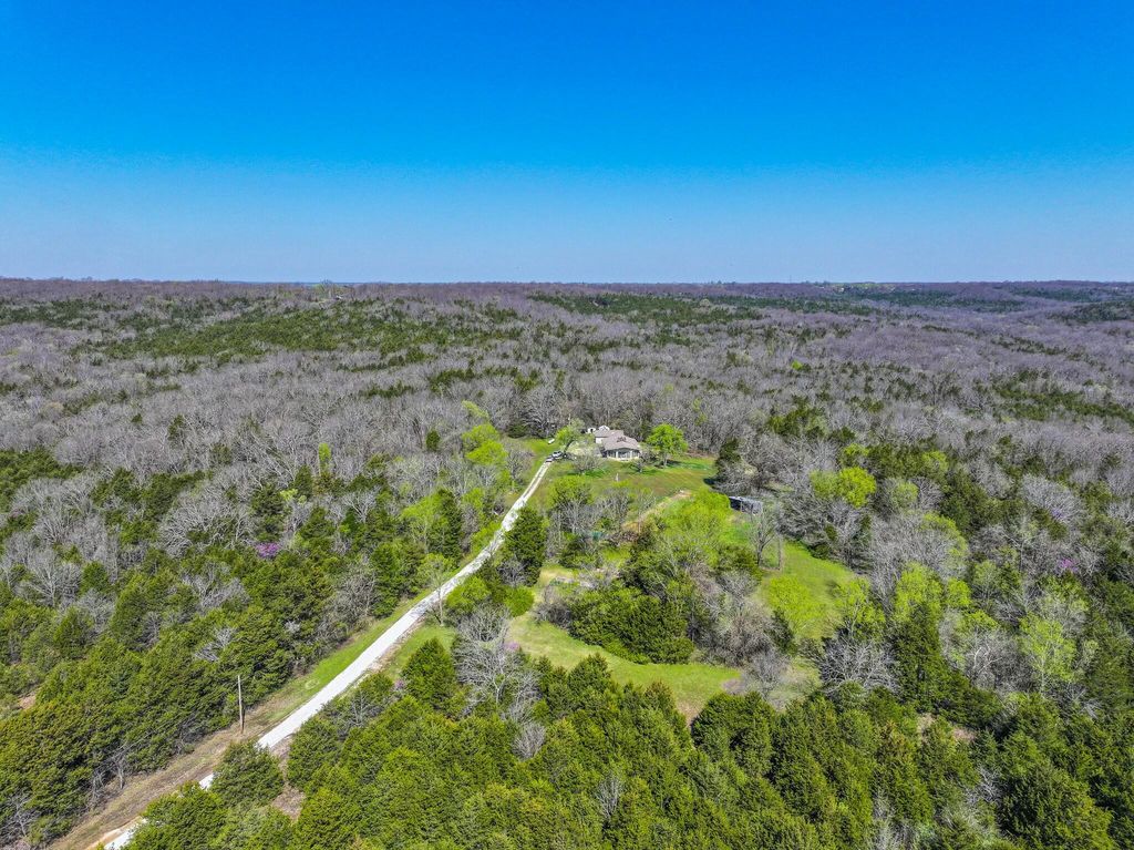 19769 Cr 270, Wheatland, MO 65779
