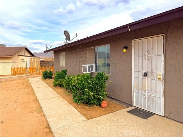 13615 Pauhaska Road, Apple Valley, CA 92308