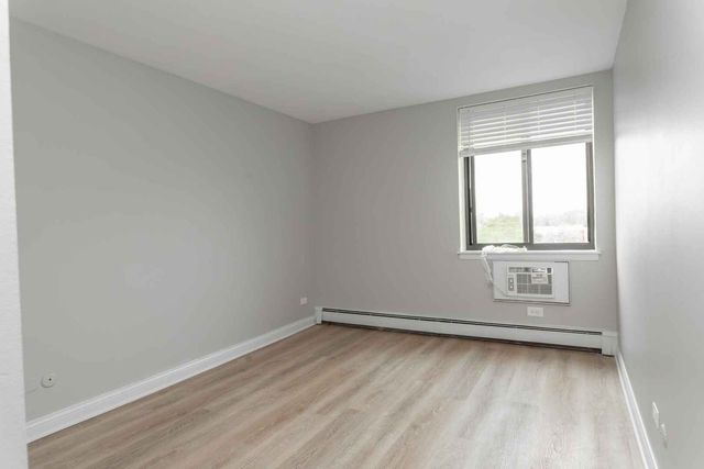 9725 S Karlov Avenue 402, Oak Lawn, IL 60453