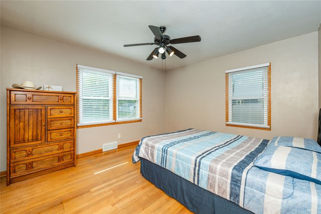 6110 SW 12th Street, Des Moines, IA 50315