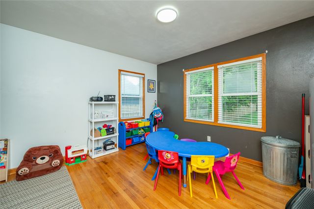 6110 SW 12th Street, Des Moines, IA 50315